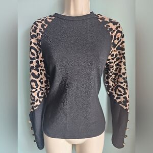 Long sleeve leopard top size S